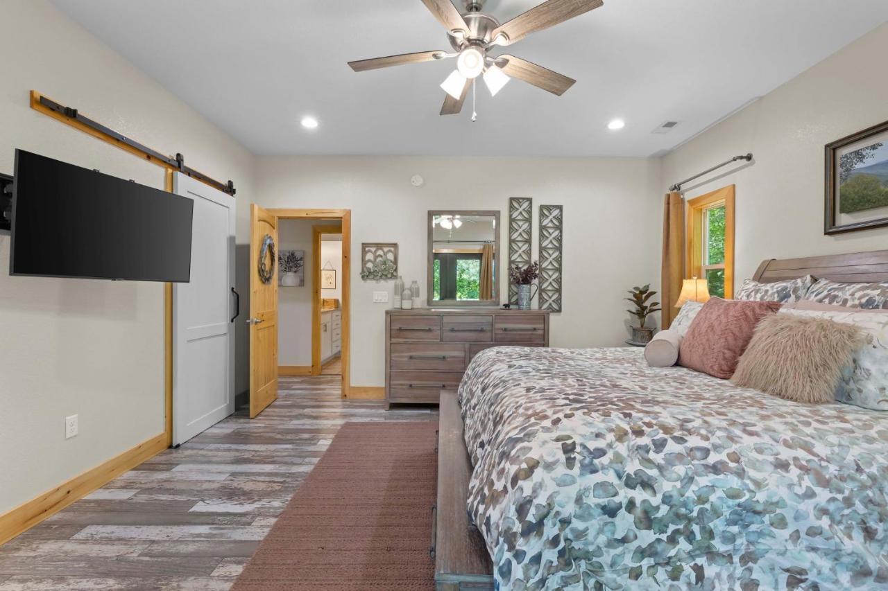 Stunning Views, Superb Atmosphere, Modern Amenities, In The Middle Of Nature Bryson City Luaran gambar
