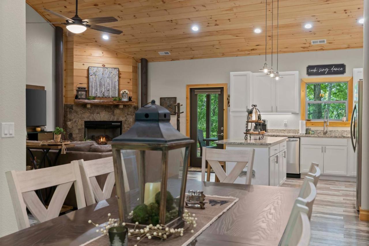 Stunning Views, Superb Atmosphere, Modern Amenities, In The Middle Of Nature Bryson City Luaran gambar