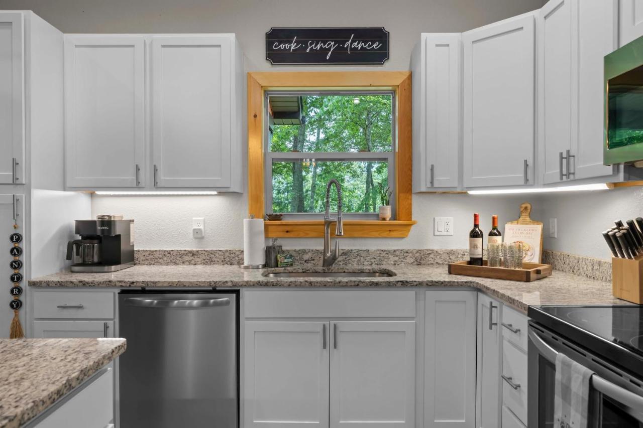 Stunning Views, Superb Atmosphere, Modern Amenities, In The Middle Of Nature Bryson City Luaran gambar